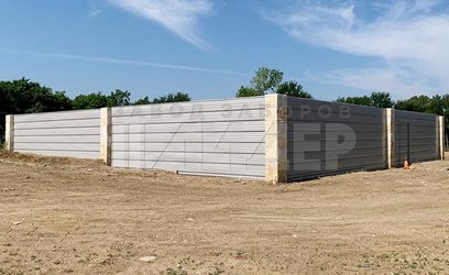 Горизонтальный серый забор из длинного профнастила ПН-242 - фото 3