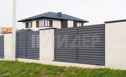 Модный забор с широкими бетонными столбами ЖЗ-216 - фото 3