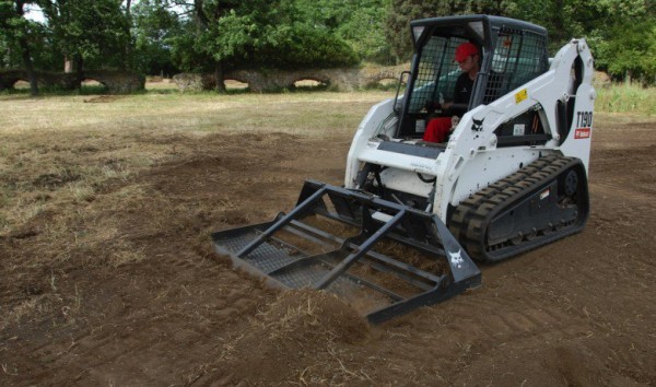 как выровнять участок земли фото