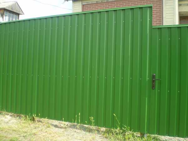 Крепление профлиста клепальником