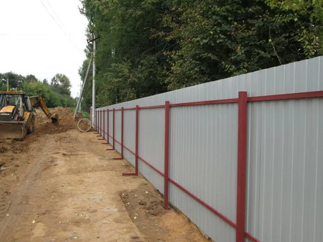 Как сделать временный забор на участке своими руками